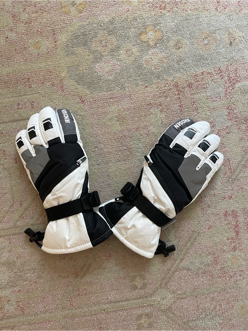 Kids Insulated Ski Gloves - White, Black & Gray by